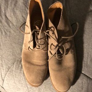 Women’s Tan suede shoes